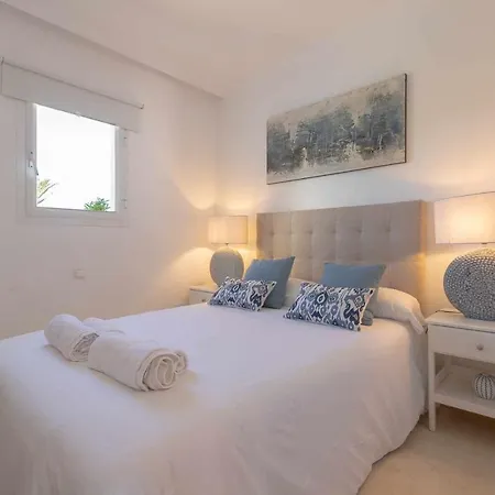Elegante En La Quinta Golf Marbella Apartment *