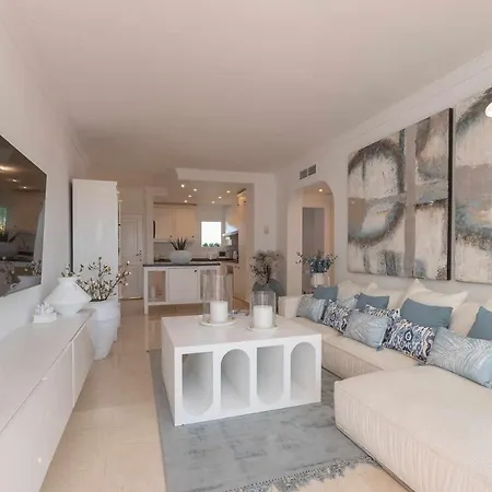 Elegante En La Quinta Golf Marbella Apartment