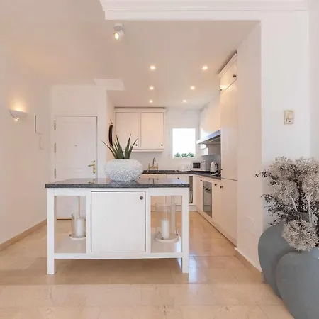 Apartment Elegante En La Quinta Golf Marbella Malaga